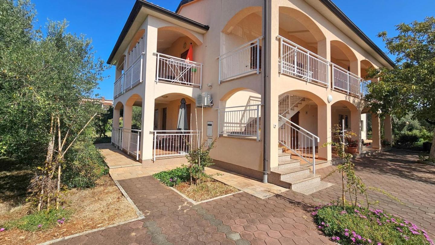 Apartament Viola Three Novigrad  Zewnętrze zdjęcie